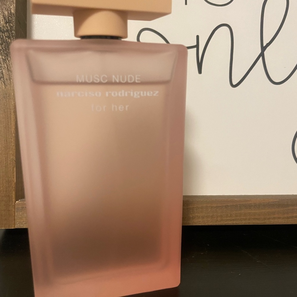 Narciso Rodriguez Musc Nude Perfume